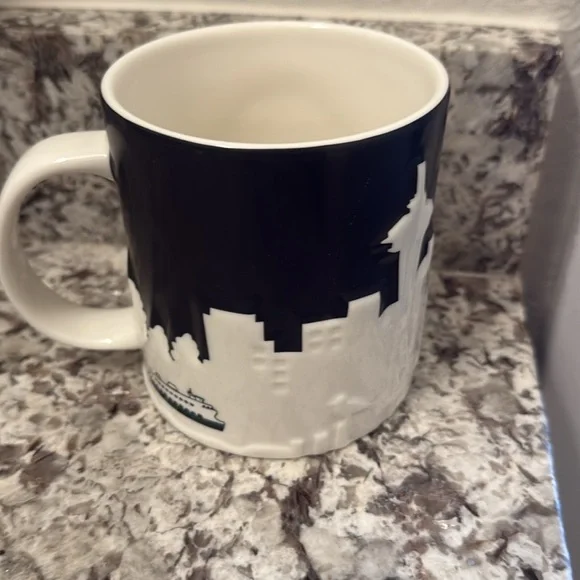 Starbucks 2012 raised Seattle mug perfect condition - Picture 2 of 3